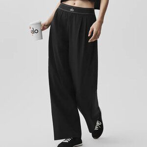 ALO Yoga Black Pants Brand New (Regular) 🌸💗